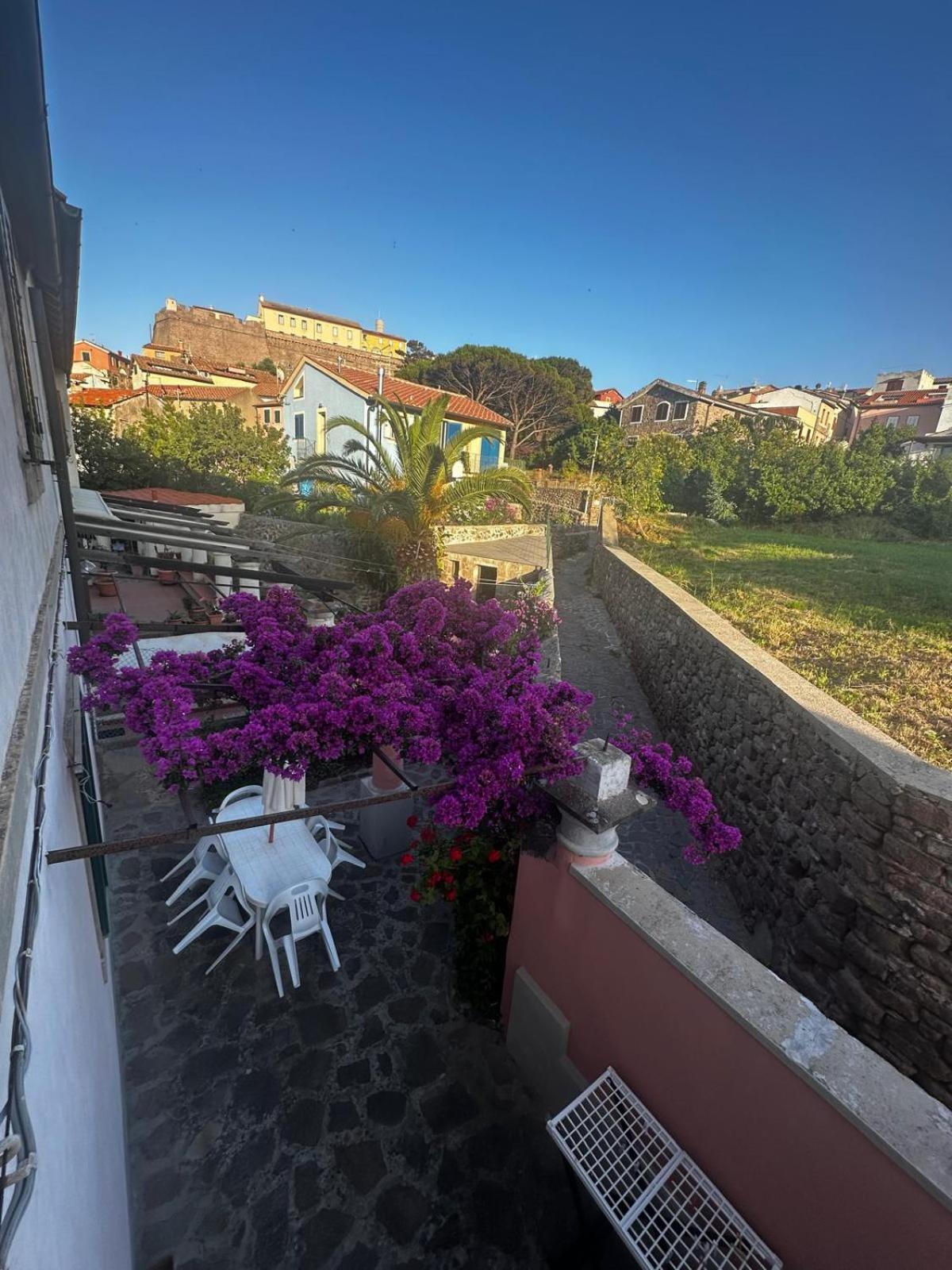 Maison Des Amis Villa Capraia Dış mekan fotoğraf